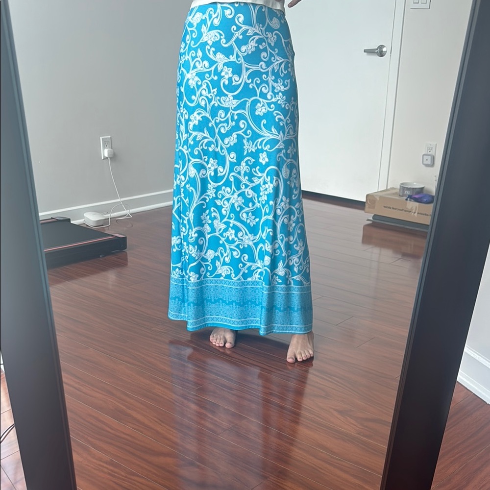 NWT. Vince Camuto size xs Skirt